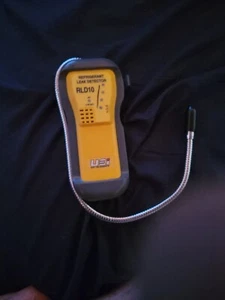 UEI TEST INSTRUMENTS RLD10 Leak Detector,Refrigerant,9V - Picture 1 of 3