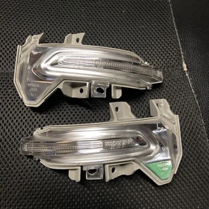 OEM Toyota Tundra 2022 2023 2024 2025 GENUINE Side Mirror Turn Signal Lights Set - Picture 1 of 4