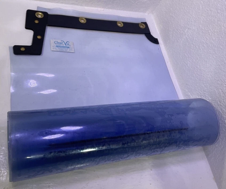 Cool Curtain, Clear Vu, Stripless Swinging Doors - Imagem 1 de 4