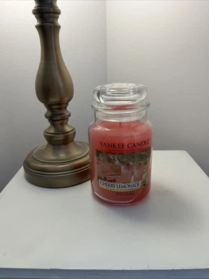 Frasco grande Yankee Candle, etiqueta CHERRY LEMONADE Deerfield, NOVO estoque antigo - Imagem 1 de 3