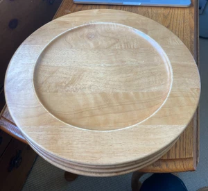 4 Used Light Colored Wooden Charger Plates Vintage Made in Vietnam - Picture 1 of 4