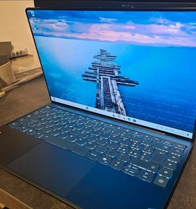 Lenovo Yoga Slim 9i Gen 10 Core 7 Ultra 32 GB Ram  - Afbeelding 1 van 3