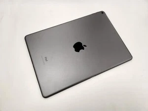 Apple iPad Air 3a generazione A2152 64 GB Wi-Fi Grigio Siderale**Leggi** - Foto 1 di 7