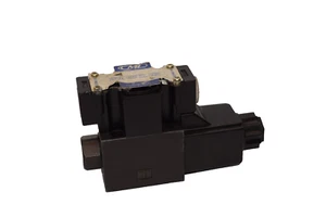 CML WE42-GO2-B2-A220 Solenoid Valve New - READ - Picture 1 of 6