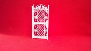 Casa delle bambole miniatura metallo bianco scaffale/supporto per piante a tre ripiani - Foto 1 di 2