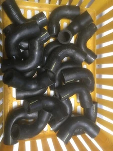 JOB LOT OF 20 FORD 90 DEGREE RUBBER HOSES 25MM BORE 92AB-9G424-AA MANY USES - Picture 1 of 3