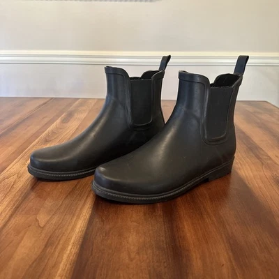 J Crew Black Rubber Ankle Rain Boots Womens Size 8 Pull-on EUC - Image 1 of 4