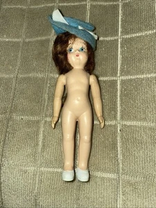 VTG 6" Doll Unmarked Movable Arms Painted Face Brown Hair Soft Hard plastic - Picture 1 of 7