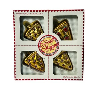 Juego de 4 adornos de vidrio Kurt Adler Sweet Shoppe pastel rebanada NUEVO en caja Navidad - Imagen 1 de 7