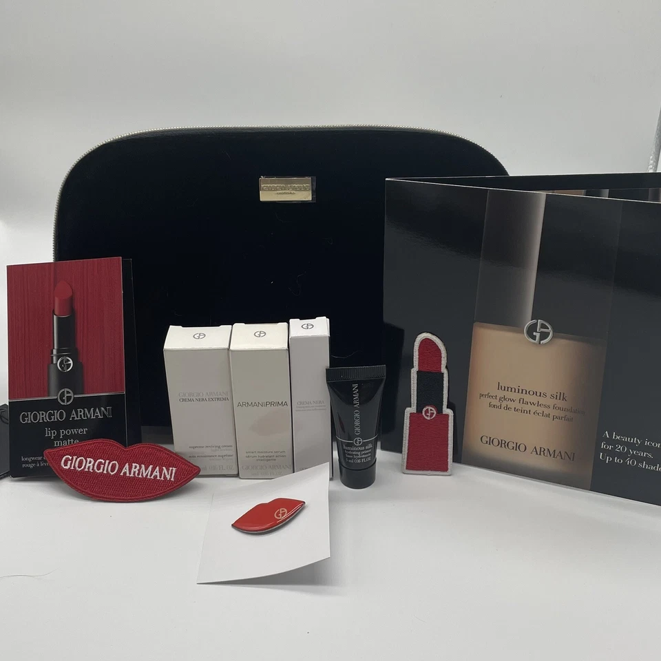 BOLSA DE MAQUILLAJE GIORGIO ARMANI INCLUYE ARTÍCULOS VER DESCRIPCIÓN POR FAVOR Foto 1 de 4