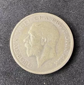 1928 Great Britain Half Crown 0.5000 Silver ASW 0.2773 Oz Free Ship - Picture 1 of 2