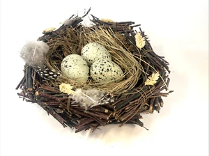 Dekoratives rustikales künstliches Vogelnest mit 3 Eiern, Frühlingszweig Wohndeko - Bild 1 von 7