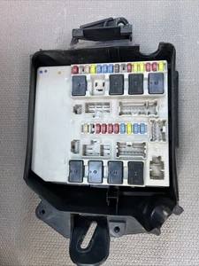RENAULT CLIO MK3 MODUS FUSE BOX 356231D - Picture 1 of 4