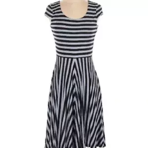 LOFT NWT Blue Striped Cap Sleeve Fit and Flare Swing Dress Women Size Medium - Picture 1 of 6