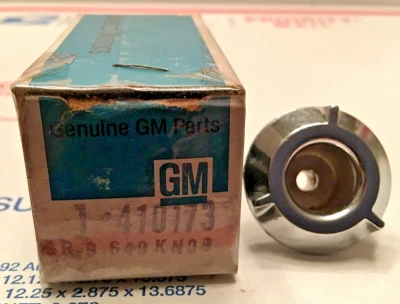 Nuevo de Lote Antiguo GM 410173 1973-1975 Oldsmobile Cutlass Radio Perilla OEM NUEVO Envío Gratuito Foto 1 de 4