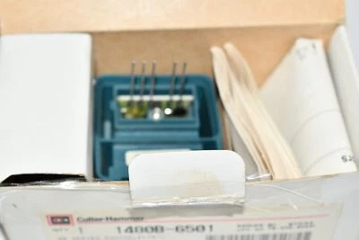 NEW Eaton 1480B-6501 SENSOR HEAD PHOTOELECTRIC 50 FT SENSING DISTANCE RIGHT ANGL - Image 1 of 4