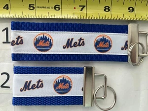 New York Mets Keychain Fob Stocking Stuffer Gift 4 Him Her Mom Dad BFF Bassball - Picture 1 of 1