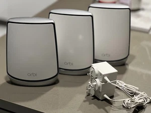Orbi RBK853 Tri-Band AX6000 WiFi 6 Mesh Router 3-Pack - Zdjęcie 1 z 2