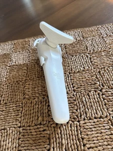 Pampered Chef Smooth Edge Manual Can Opener White Kitchen Utensil - Picture 1 of 13