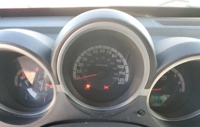 Dodge Nitro OE 2011 velocímetro calibre grupo 126 k millas Foto 1 de 4