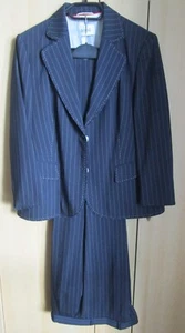 Eleganter Hosenanzug von "dELMOd" - Bild 1 von 13
