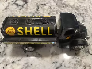 American Classic Scale Model ERTL Mack Bulldog Shell Gasoline Bank Truck  1994 - Picture 1 of 7