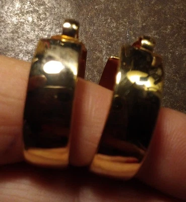 Золотистые серьги-кольца с зажимом диаметром 1 дюйм толщиной 5 мм блестящие классические винтажные без подписи - Изображение 1 из 4