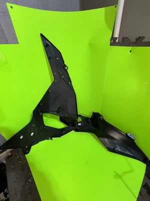 2024-2025 NINJA 500 OEM RH SIDE FAIRING MAIN SIDE RIGHT FAIRING OEM - Image 1 of 4