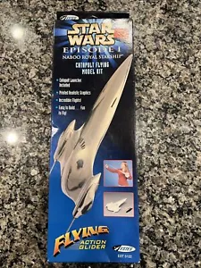 Vintage Star Wars Naboo Royal Starship Catapult Flying Model Kit - Estes (~1999) - Picture 1 of 2