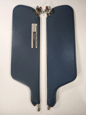 Ford Thunderbird 1979 par de parasoles azul conductor pasajero fabricante de equipos originales Foto 1 de 4