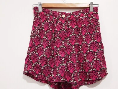 Mika & Gala ~ Womens  Size 6 Pink Shorts Pockets  Sheer  Pleated Short Shorts - Image 1 of 4
