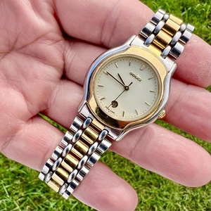 GUCCI Swiss Made 8000L Water Resistant To 3ATM Damenuhr White Dial Two Tone - Bild 1 von 11