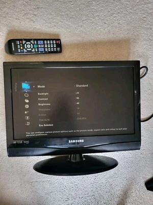 Samsung LE19C350D1W 19” HD Ready LCD TV With Remote - Image 1 of 4