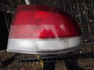 1993 1994 1995 1996 Mazda 626 R Tail Lamp Lens Lamp OEM - Picture 1 of 1