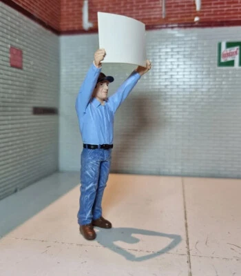 Figure Man Camera Crew Film Card Holder Resin Painted 1:24 G LGB Scale Model - Image 1 of 4