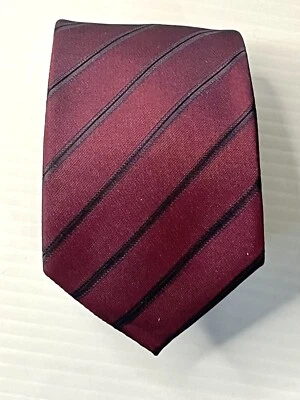 Corbata Kenneth Cole Reaction para hombre borgoña/negro a rayas 3” de ancho nueva con etiquetas Foto 1 de 4