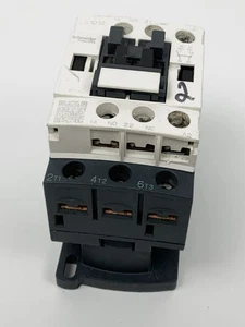 Schneider Electric LC1D12 Contactor 25A - Picture 1 of 6