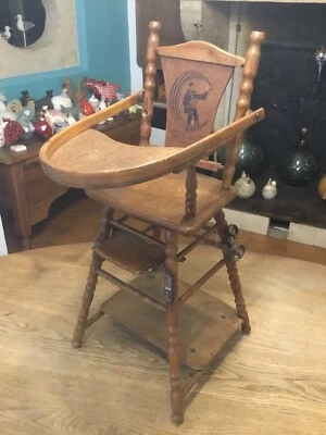 Rare et magnifique chaise de poupée ancienne, en bois. - Photo 1/4