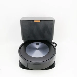 Robot aspirador Roomba J7+ con vaciado automático - Imagen 1 de 9