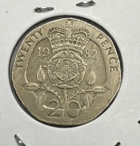 World Coin 1982 Great Britain 20 Pence Copper-Nickel Circulated - Picture 1 of 2