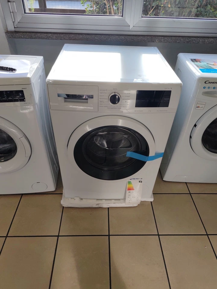Bosch Serie 4 WAN24208II 8kg Lavatrice - Bianca - Immagine 1 di 1