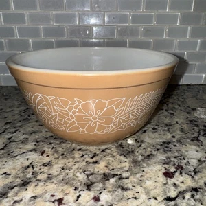 Vintage EUC 70er Pyrex Woodland braun Ernte Rührschüssel #402 Blumenmuster 1,5 L - Bild 1 von 5