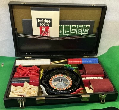 Vintage Taylor Press Valigetta Poker, Chess, Poker, Roulett Set W/Carry Briefcas - Image 1 of 4