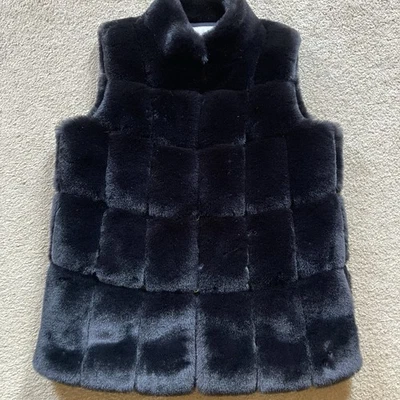 Belle Fare Gorgeous Lux Black Quilted Faux Fur Snap Front Vest, Sz L - Image 1 of 4