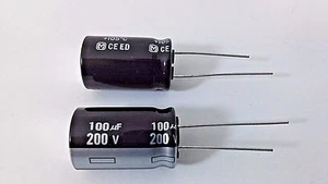 Condensador Panasonic 100uF 200V + 105°C cables radiales de aluminio electrolítico 2 piezas - Imagen 1 de 6