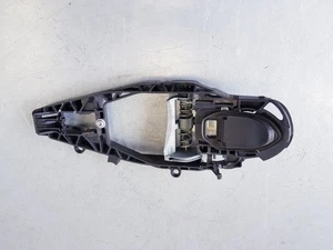 BMW 1ER F40 M135i 2019-24 TÜRGRIFFHALTER LINKS HINTEN AUSSEN - Bild 1 von 19