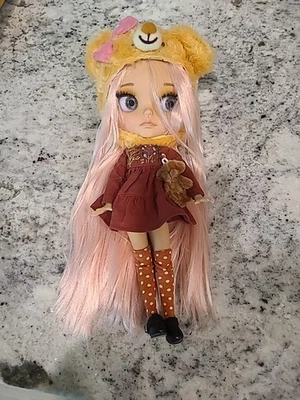 Lote de ropa de pelo rosa sombrero oso muñeca Blythe piel tostada Foto 1 de 4