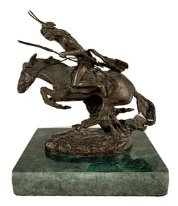 Frederick Remington CHEYENNE Estatua de Bronce Escultura Estatuilla India 8"Hx7"L - Imagen 1 de 17