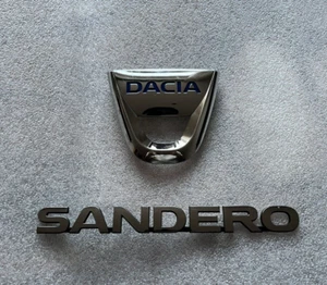Dacia Sandero III Emblem + Schriftzug hinten Heckklappe 908909679R 908898607R - Bild 1 von 5