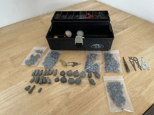 Antigua caja de aparejos de pesca Pal vintage con hundidores de pesas, tungsteno, en línea - Imagen 1 de 17